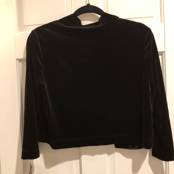 NEW WITH TAGS! Velvet shrug/open jacket. Dressy - Picture 5 of 6
